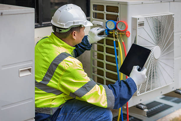 Professional Hvac Installation technician working in Bridgeport, CT